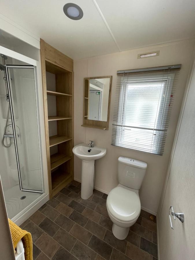 Beautiful 3-Bed Caravan Situated On Lakeland Haven Grange-over-Sands Exterior foto